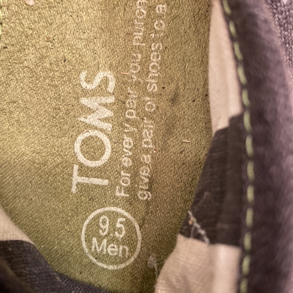 Men’s Tom Alpargatas size 9.5 - Picture 3 of 4